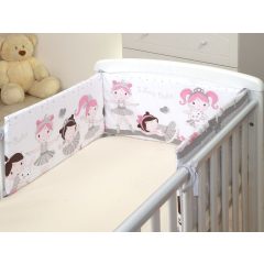   180° mantinel do postieľky v bielo-sivej farbe s baletným motívom (kolekcia Baby Bear)