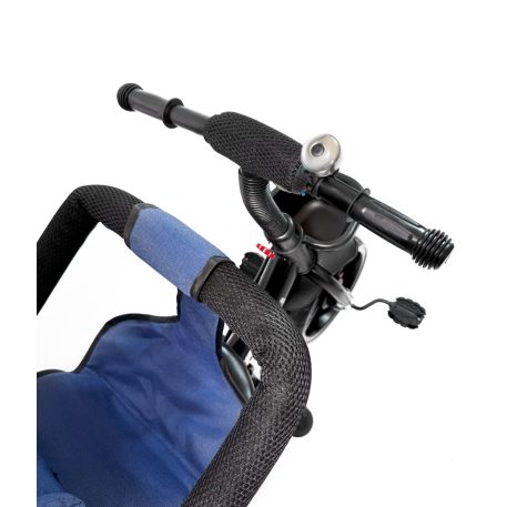 MK H-Trike Hurricane trojkolka s otočným sedadlom o 360 stupňov – modro-čierna farba